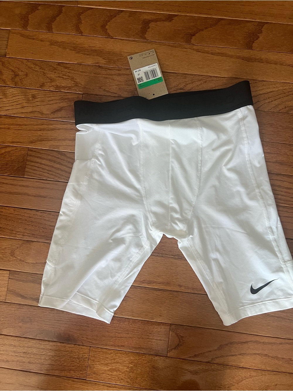 Boys Nike Training Shorts SZ XL- New